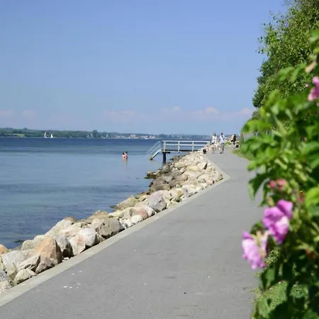 In Gluecksburg Near Seabeach, Cleaning Included Appartamento